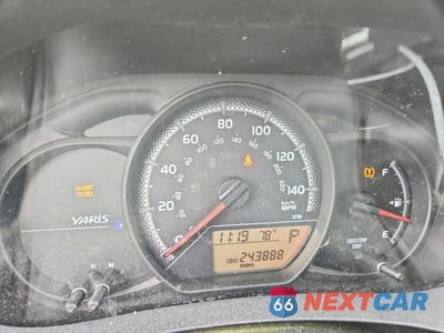 Zdjęcie 9 z 12 samochodu: 2015 TOYOTA YARIS 5-DOOR L VIN:VNKKTUD34FA027515 - miniatura