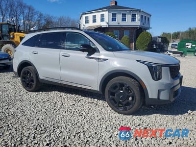 Czwarte zdjęcie samochodu z boku: 2024 KIA SORENTO X-LINE SX VIN:5XYRKDJF8RG307225 - miniatura