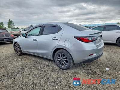 Drugie zdjęcie samochodu z przodu: 2019 TOYOTA YARIS LE VIN:3MYDLBYV2KY517539 - miniatura