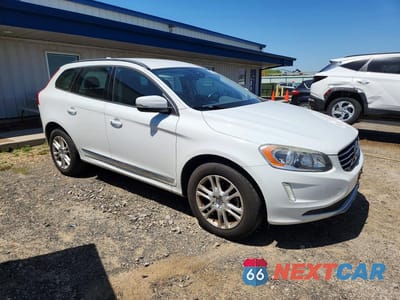 Czwarte zdjęcie samochodu z boku: 2016 VOLVO XC60 T5 VIN:YV440MDJXG2814924 - miniatura