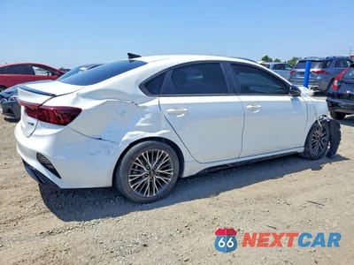 Trzecie zdjęcie samochodu z tyłu: 2023 KIA FORTE GT-LINE VIN:3KPF54AD1PE660991 - miniatura