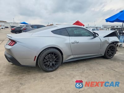 Trzecie zdjęcie samochodu z tyłu: 2024 FORD MUSTANG VIN:1FA6P8TH1R5127156 - miniatura