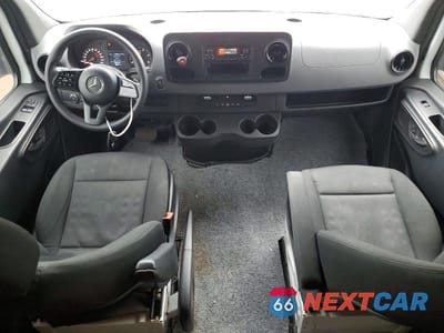 Zdjęcie 8 z 13 samochodu: 2021 MERCEDES BENZ SPRINTER 2500 VIN:W1Y4DDHY8MT046571 - miniatura