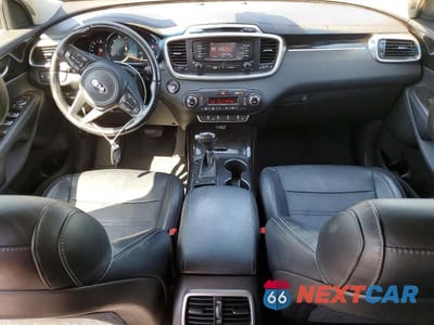 Zdjęcie 8 z 13 samochodu: 2016 KIA SORENTO EX VIN:5XYPH4A52GG044322 - miniatura