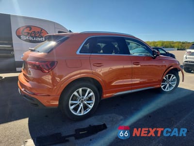Trzecie zdjęcie samochodu z tyłu: 2025 AUDI Q3 PREMIUM S LINE 45 VIN:WA1DECF36S1049717 - miniatura