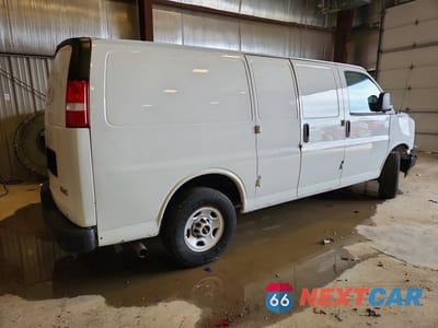 Trzecie zdjęcie samochodu z tyłu: 2022 GMC SAVANA G2500 VIN:1GTW7AF76N1197497 - miniatura