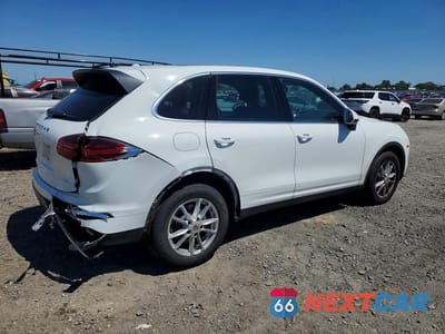 Trzecie zdjęcie samochodu z tyłu: 2016 PORSCHE CAYENNE VIN:WP1AA2A21GLA06426 - miniatura