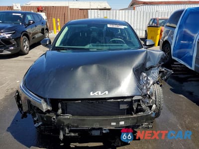 Piąte zdjęcie samochodu w środku: 2025 KIA K4 LXS VIN:3KPFT4DE4SE078354 - miniatura