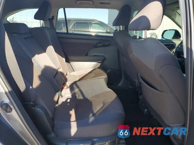 Zdjęcie 11 z 13 samochodu: 2022 TOYOTA HIGHLANDER LE VIN:5TDBZRBH6NS575911 - miniatura