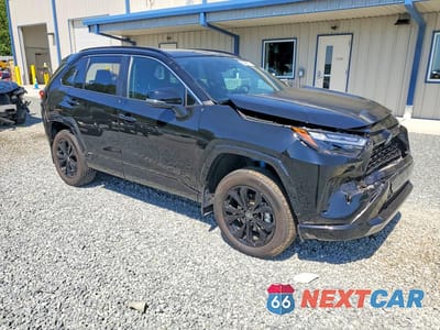 Czwarte zdjęcie samochodu z boku: 2024 TOYOTA RAV4 SE VIN:2T3T6RFV7RW062491 - miniatura