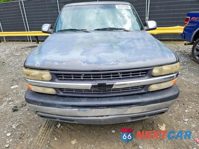 Piąte zdjęcie samochodu w środku: 2001 CHEVROLET SILVERADO C1500 VIN:1GCEC19W51Z177070 - miniatura