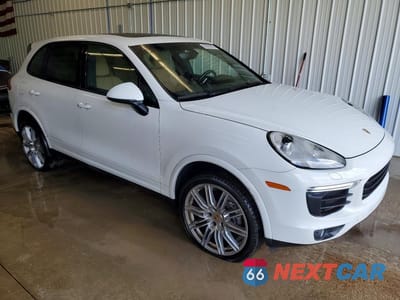 Czwarte zdjęcie samochodu z boku: 2018 PORSCHE CAYENNE VIN:WP1AA2A22JKA07176 - miniatura