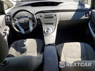 Zdjęcie 8 z 12 samochodu: 2010 TOYOTA PRIUS III VIN:JTDKN3DU6A5187726 - miniatura