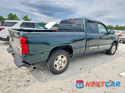 Trzecie zdjęcie samochodu z tyłu: 2005 CHEVROLET SILVERADO C1500 VIN:2GCEC19T251213690 - miniatura