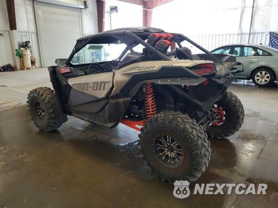 Trzecie zdjęcie samochodu z tyłu: 2023 CAN-AM MAVERICK X3 UTILITY VEHICLE VIN:3JBVRAV43PE000365 - miniatura