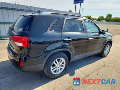 Trzecie zdjęcie samochodu z tyłu: 2014 KIA SORENTO LX VIN:5XYKTCA68EG450825 - miniatura
