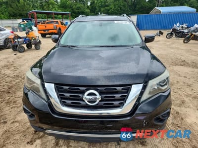 Piąte zdjęcie samochodu w środku: 2017 NISSAN PATHFINDER S VIN:5N1DR2MN0HC658657 - miniatura