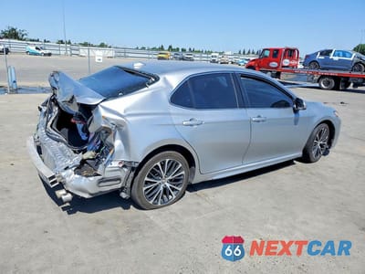 Trzecie zdjęcie samochodu z tyłu: 2019 TOYOTA CAMRY SE VIN:4T1B11HK4KU762305 - miniatura