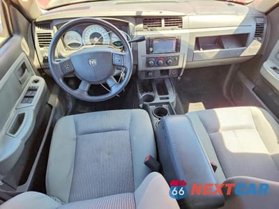 Zdjęcie 8 z 12 samochodu: 2008 DODGE DAKOTA QUAD SLT VIN:1D7HW48K78S634197 - miniatura