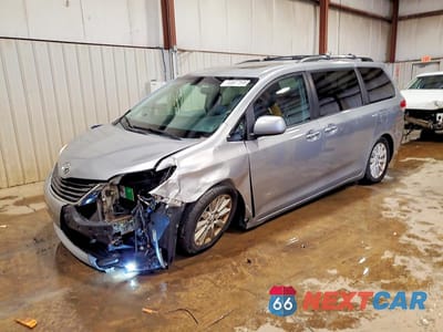 2011 TOYOTA SIENNA XLE 7-PASSENGER 5TDDK3DC3BS010555 - główne zdjęcie licytacji z USA - miniatura