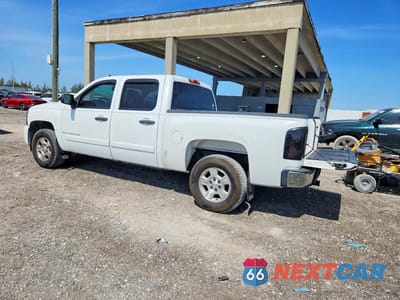 Drugie zdjęcie samochodu z przodu: 2008 CHEVROLET SILVERADO C1500 VIN:2GCEC130X81125781 - miniatura