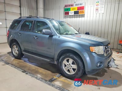 Czwarte zdjęcie samochodu z boku: 2010 FORD ESCAPE XLT VIN:1FMCU0D74AKA94006 - miniatura