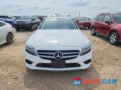 Piąte zdjęcie samochodu w środku: 2019 MERCEDES-BENZ C 300 VIN:55SWF8DB0KU285014 - miniatura