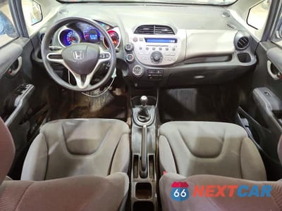 Zdjęcie 8 z 12 samochodu: 2013 HONDA FIT VIN:JHMGE8G36DC042335 - miniatura