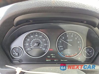 Zdjęcie 9 z 12 samochodu: 2017 BMW 330 XI VIN:WBA8D9C3XHA011155 - miniatura