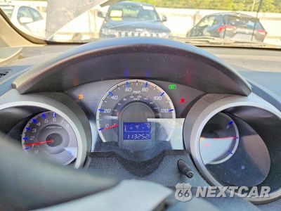 Zdjęcie 9 z 12 samochodu: 2013 HONDA FIT VIN:JHMGE8H38DC047664 - miniatura