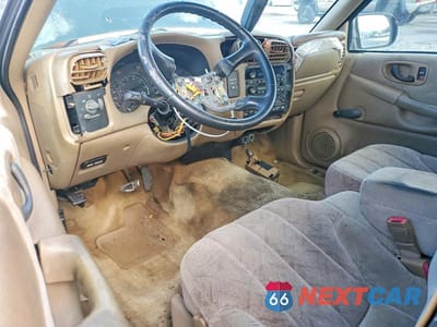 Zdjęcie 8 z 12 samochodu: 2002 GMC SONOMA VIN:1GTCS195828178707 - miniatura
