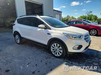 Czwarte zdjęcie samochodu z boku: 2019 FORD ESCAPE SEL VIN:1FMCU9HD3KUC57934 - miniatura