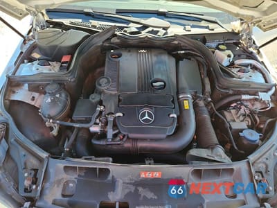Zdjęcie 11 z 12 samochodu: 2014 MERCEDES-BENZ C 250 VIN:WDDGF4HB9EA964789 - miniatura
