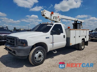 Drugie zdjęcie samochodu z przodu: 2003 FORD F450 SUPER DUTY BUCKET TRUCK VIN:1FDXF46P93ED28366 - miniatura