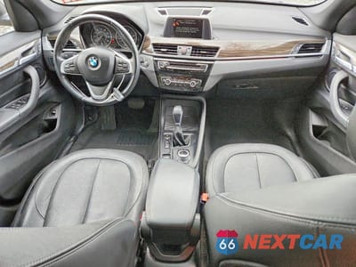 Zdjęcie 8 z 13 samochodu: 2017 BMW X1 XDRIVE28I VIN:WBXHT3C38H5F72150 - miniatura