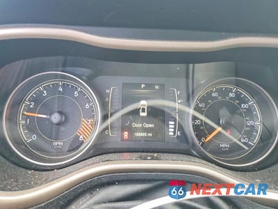 Zdjęcie 9 z 13 samochodu: 2015 JEEP CHEROKEE LATITUDE VIN:1C4PJMCS7FW793075 - miniatura