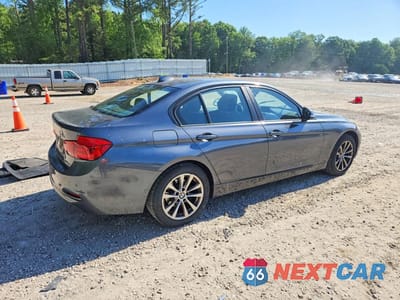 Trzecie zdjęcie samochodu z tyłu: 2017 BMW 320 XI VIN:WBA8E5G3XHNU45178 - miniatura