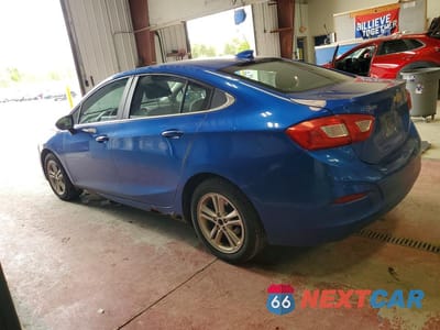 Drugie zdjęcie samochodu z przodu: 2017 CHEVROLET CRUZE LT VIN:1G1BE5SM1H7194606 - miniatura