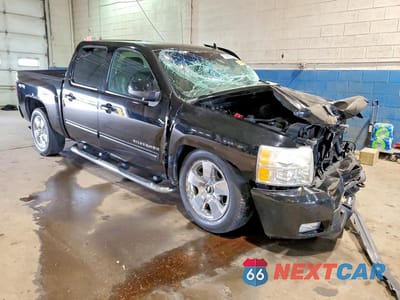 Czwarte zdjęcie samochodu z boku: 2010 CHEVROLET SILVERADO K1500 LTZ VIN:3GCRKTE32AG287392 - miniatura