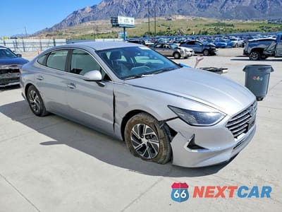 Czwarte zdjęcie samochodu z boku: 2023 HYUNDAI SONATA HYBRID BLUE VIN:KMHL24JJXPA078100 - miniatura
