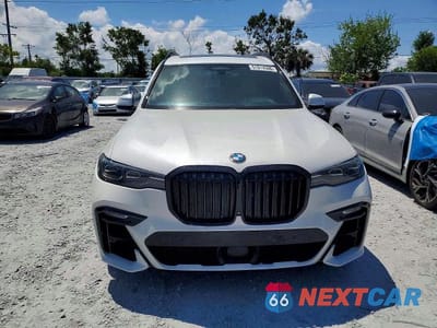 Piąte zdjęcie samochodu w środku: 2019 BMW X7 XDRIVE50I VIN:5UXCX4C54KLS38442 - miniatura