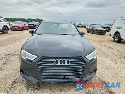 Piąte zdjęcie samochodu w środku: 2019 AUDI A3 PREMIUM VIN:WAUAUGFF8KA121575 - miniatura