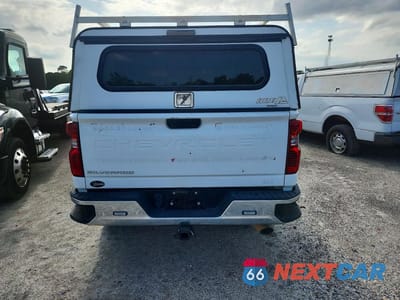 Zdjęcie 6 z 12 samochodu: 2021 CHEVROLET SILVERADO K2500 HEAVY DUTY VIN:1GC4YLE70MF216838 - miniatura