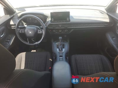 Zdjęcie 8 z 13 samochodu: 2025 HONDA HR-V SPORT VIN:3CZRZ1H55SM707902 - miniatura