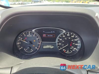 Zdjęcie 9 z 13 samochodu: 2015 NISSAN PATHFINDER SV VIN:5N1AR2MN3FC615186 - miniatura