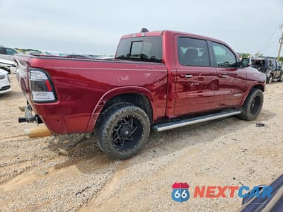 Trzecie zdjęcie samochodu z tyłu: 2019 RAM 1500 LARAMIE VIN:1C6SRFJT8KN575647 - miniatura