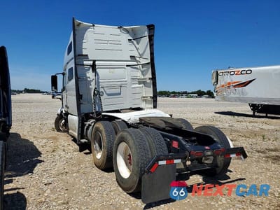 Trzecie zdjęcie samochodu z tyłu: 2022 VOLVO VNL SEMI TRUCK VIN:4V4NC9EH9NN304751 - miniatura