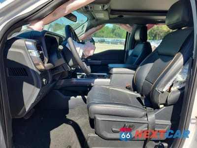 Zdjęcie 7 z 12 samochodu: 2025 FORD F350 SUPER DUTY VIN:1FT8W3BN0SED01126 - miniatura