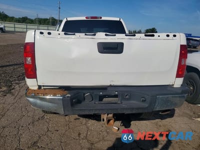 Zdjęcie 6 z 12 samochodu: 2008 CHEVROLET SILVERADO K2500 HEAVY DUTY VIN:1GCHK29K08E163534 - miniatura