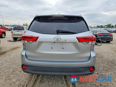 Zdjęcie 6 z 13 samochodu: 2018 TOYOTA HIGHLANDER XLE VIN:5TDJZRFH2JS523403 - miniatura